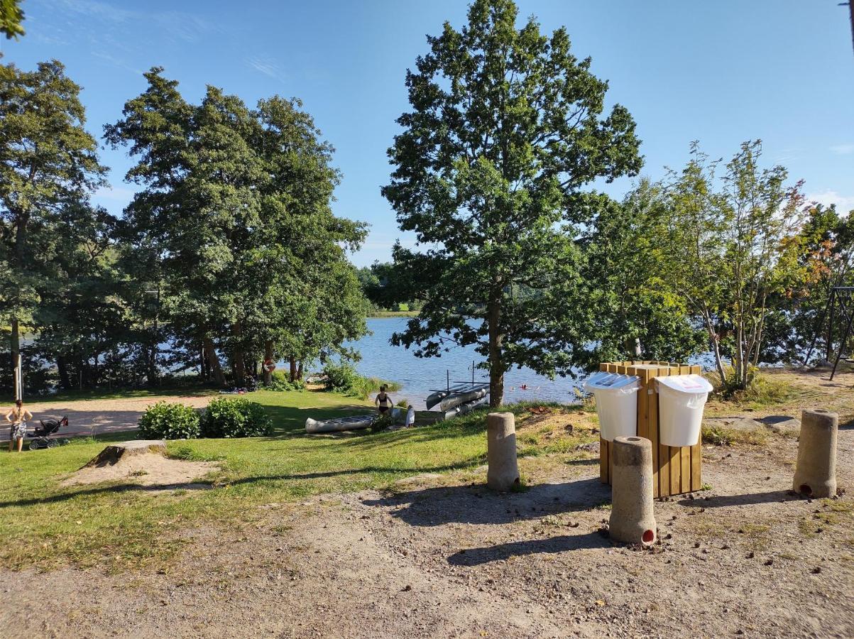 Varhaga Vandrarhem Sjuntorp Bagian luar foto